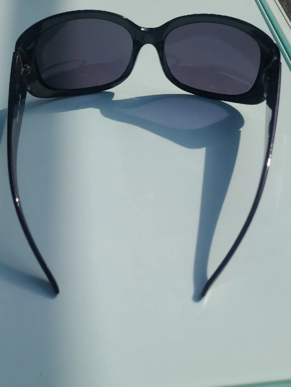Women’s Oversized Tortoiseshell and Black Sunglasses Set
